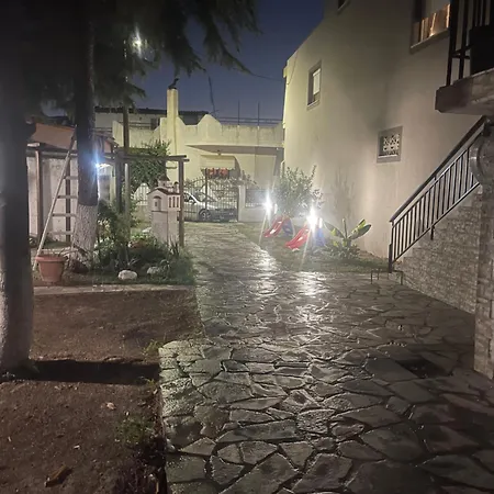 Cozy διαμερισμα με πάρκινγκ και Bbq κοντά στα καμένα βούρλα Apartamento